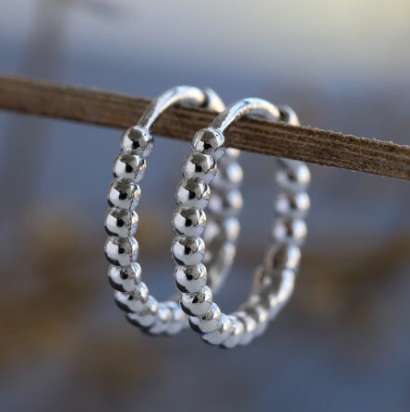 Wunschpiercing Das Ohr by Olga Ribler